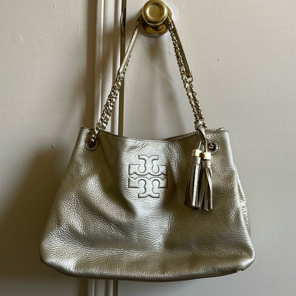 Tory Burch Handbags - Gold Tory Burch Handbag 👜